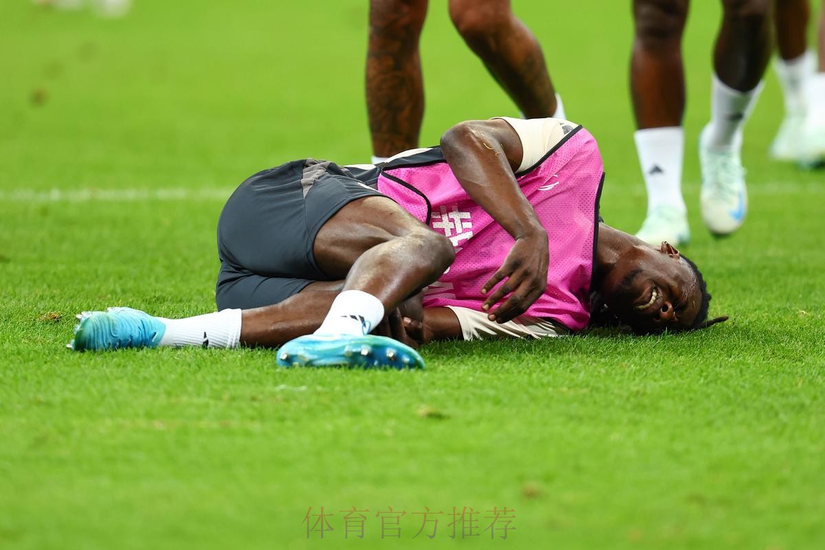 卡马文加谈伤情:膝盖有点疼 周三上午将接受检查